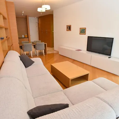 Menuet Apartamento Budva