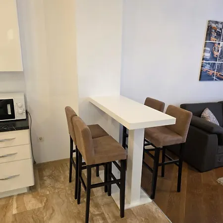 Apartment Menuet Budva